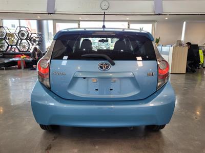 2014 Toyota Aqua - Thumbnail