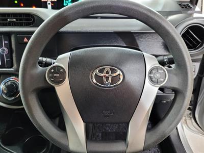 2012 Toyota Aqua - Thumbnail