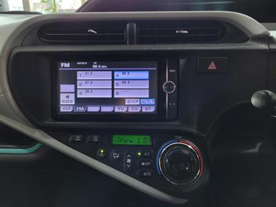 2012 Toyota Aqua - Thumbnail