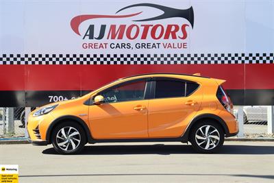 2017 Toyota Aqua - Thumbnail