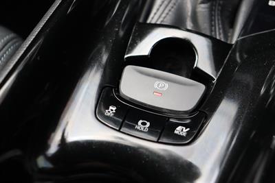 2018 Toyota C-HR - Thumbnail