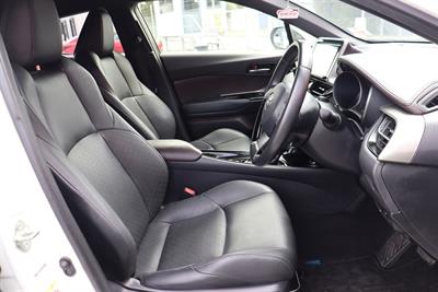 2018 Toyota C-HR - Thumbnail