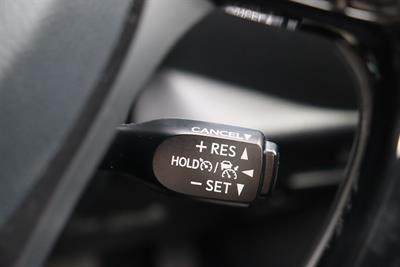 2018 Toyota C-HR - Thumbnail