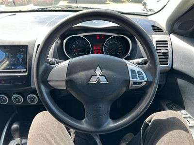 2012 Mitsubishi Outlander - Thumbnail