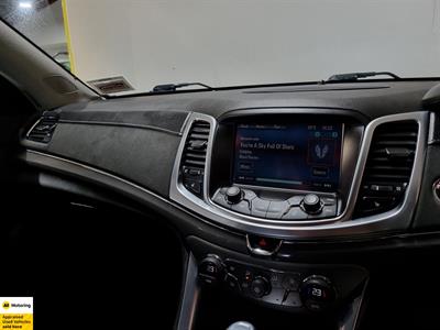 2017 Holden Commodore - Thumbnail