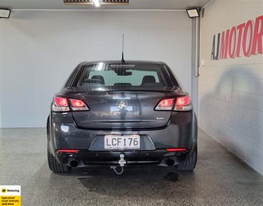 2017 Holden Commodore - Thumbnail