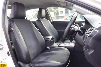2012 Toyota Camry - Thumbnail