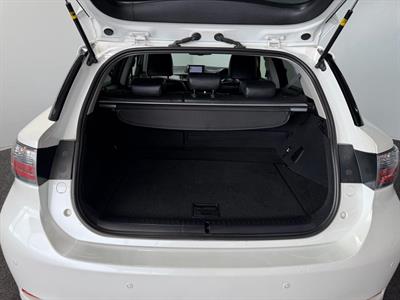 2013 Lexus CT 200h - Thumbnail