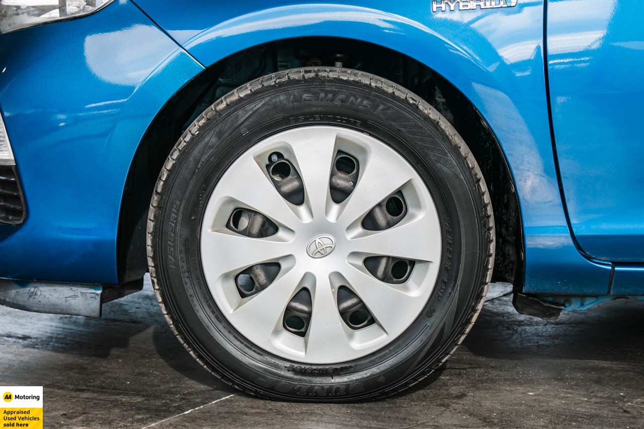 2013 Toyota Aqua