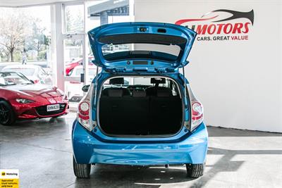 2013 Toyota Aqua - Thumbnail