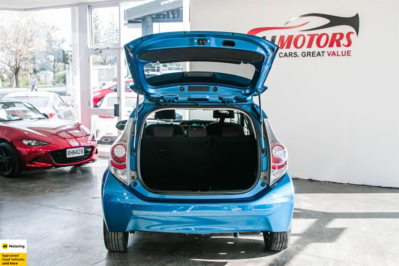 2013 Toyota Aqua
