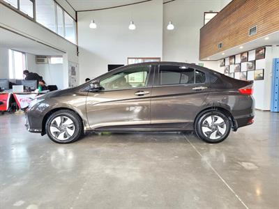 2014 Honda Grace - Thumbnail