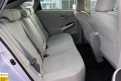 2015 Toyota Prius - Thumbnail
