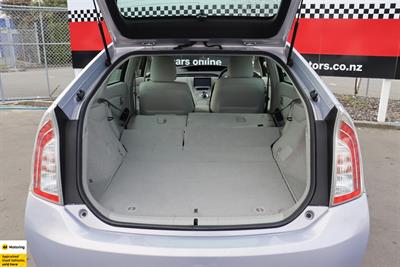 2015 Toyota Prius - Thumbnail