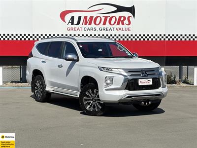 2022 Mitsubishi Pajero Sport - Thumbnail