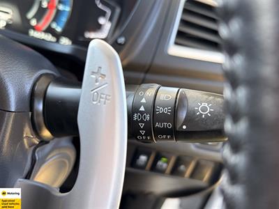 2022 Mitsubishi Pajero Sport - Thumbnail