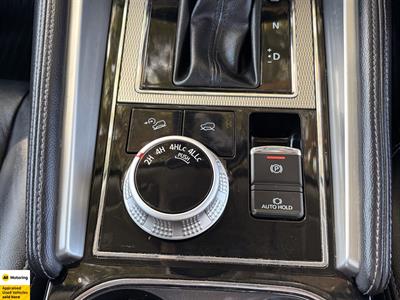 2022 Mitsubishi Pajero Sport - Thumbnail