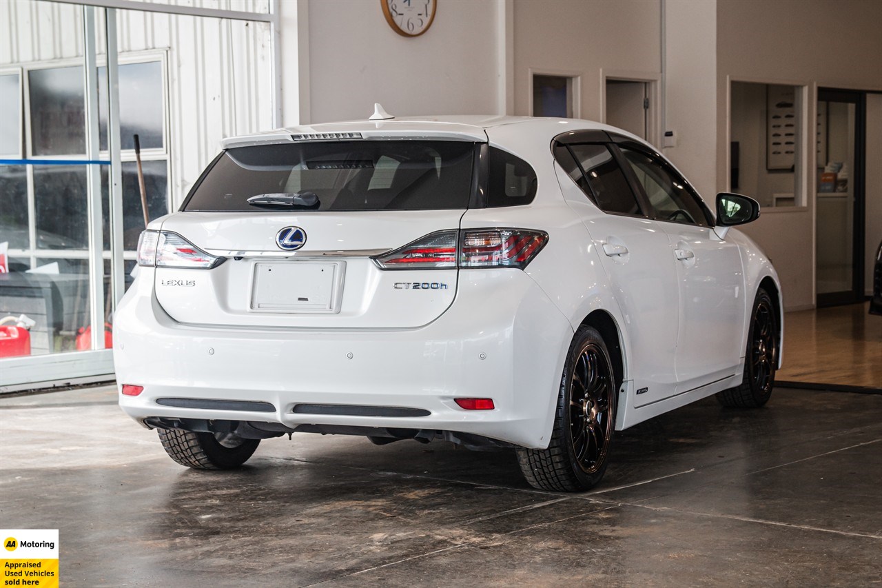 2012 Lexus CT200H