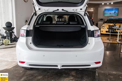 2012 Lexus CT200H - Thumbnail