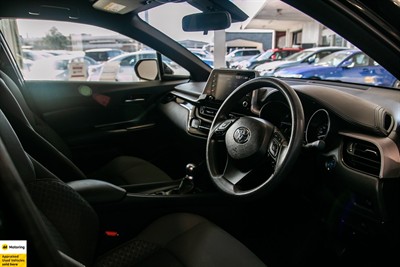 2020 Toyota C-HR - Thumbnail