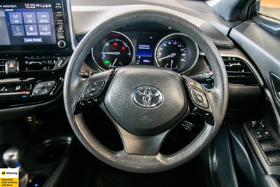2020 Toyota C-HR - Thumbnail