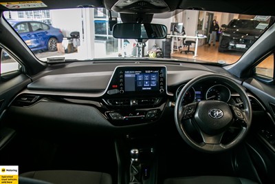 2020 Toyota C-HR - Thumbnail
