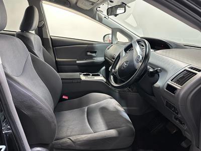 2012 Toyota Prius - Thumbnail