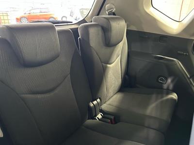 2012 Toyota Prius - Thumbnail