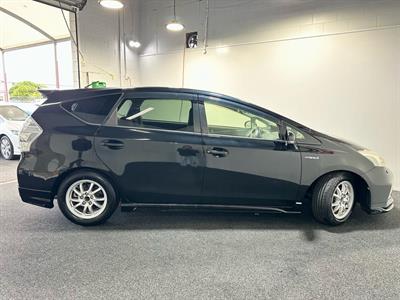 2012 Toyota Prius - Thumbnail