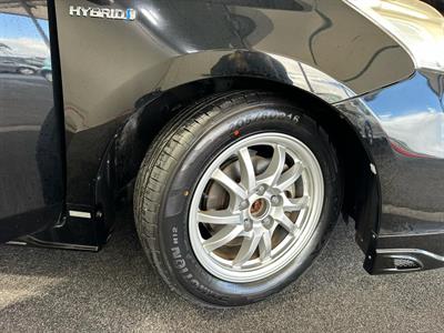 2012 Toyota Prius - Thumbnail