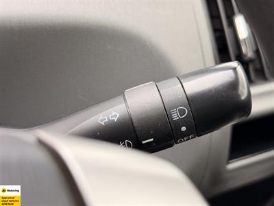 2012 Toyota Prius - Thumbnail