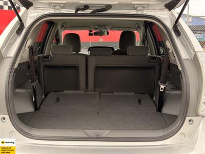 2012 Toyota Prius - Thumbnail