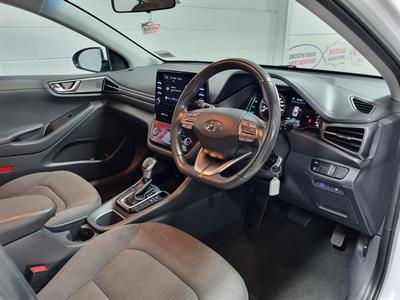 2022 Hyundai IONIQ - Thumbnail
