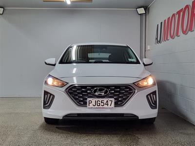 2022 Hyundai IONIQ - Thumbnail