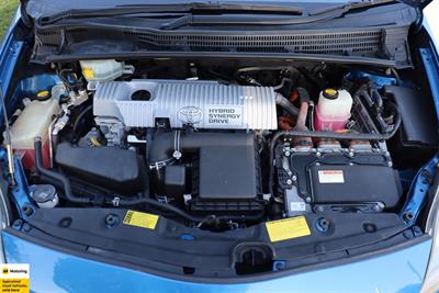 2013 Toyota Prius - Thumbnail