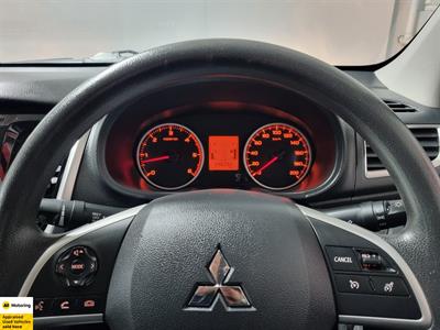 2018 Mitsubishi Triton - Thumbnail