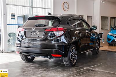 2017 Honda Vezel - Thumbnail