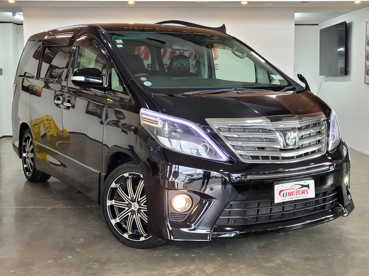 2012 Toyota Alphard