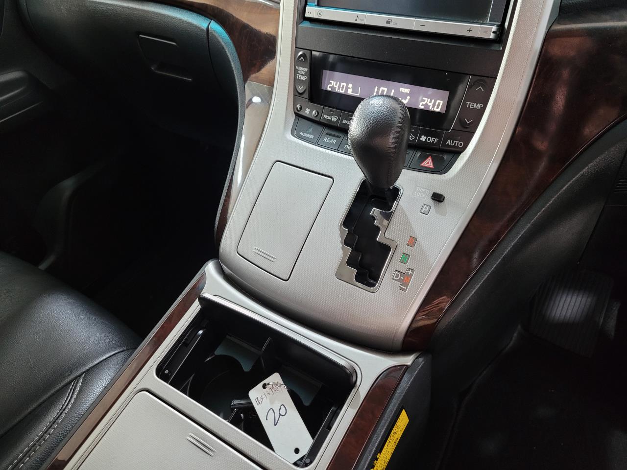 2012 Toyota Alphard