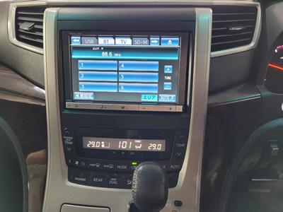 2012 Toyota Alphard - Thumbnail