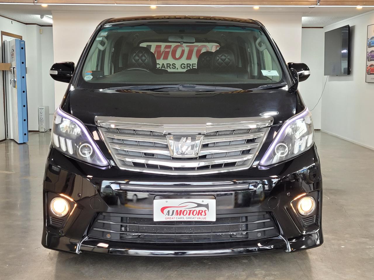 2012 Toyota Alphard