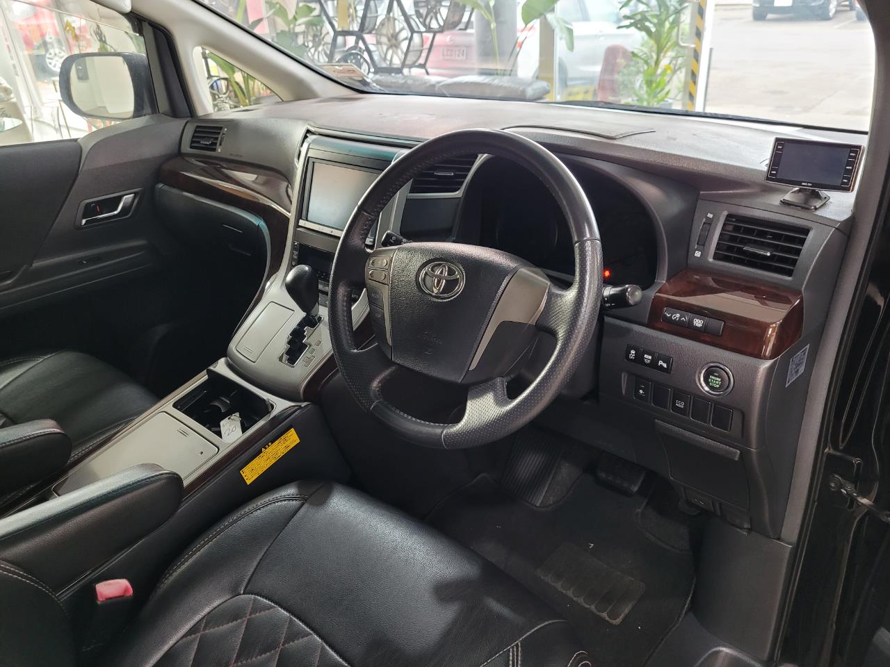 2012 Toyota Alphard