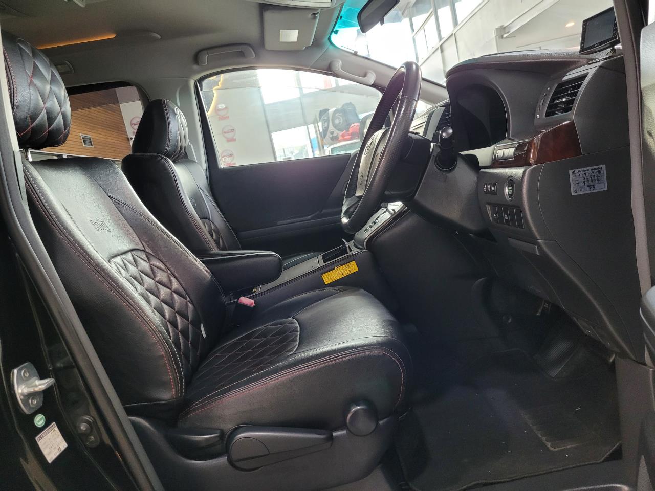 2012 Toyota Alphard