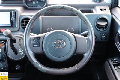 2014 Toyota Spade - Thumbnail