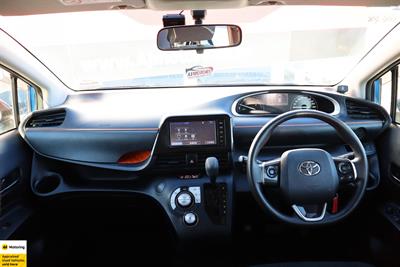 2015 Toyota Sienta - Thumbnail