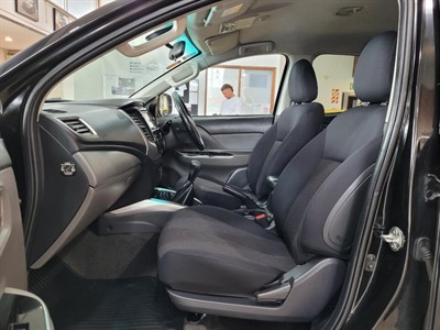 2015 Mitsubishi Triton - Thumbnail