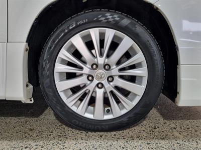 2012 Toyota Vellfire - Thumbnail