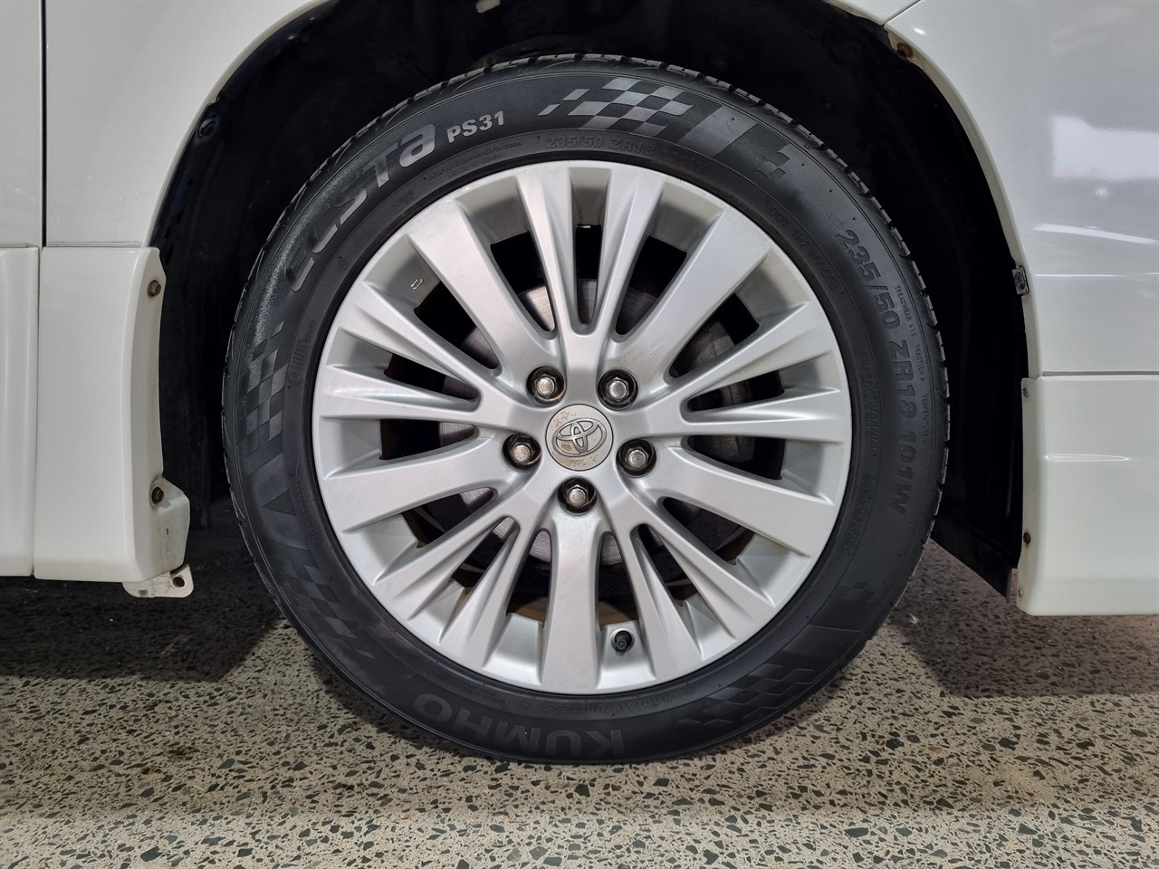 2012 Toyota Vellfire