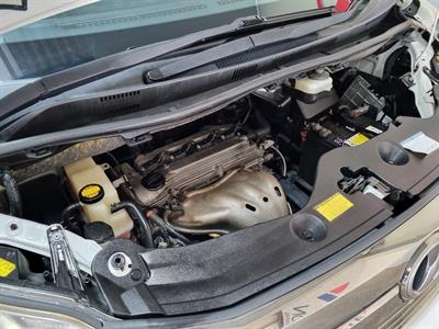 2012 Toyota Vellfire - Thumbnail