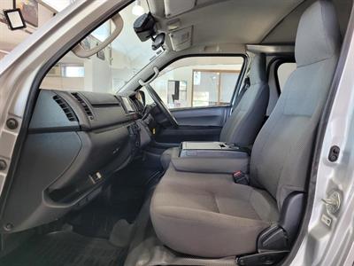 2019 Toyota Hiace - Thumbnail